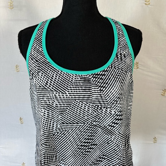 Champion DuoDry+ Razorback Tank - Picture 2 of 9